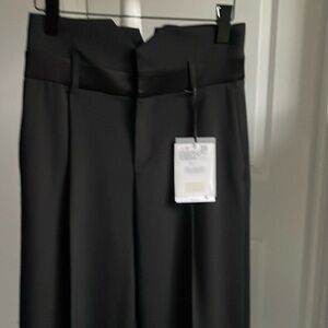 Brand:Zara,size:XS,Color:black, new with tag.3 pockets.